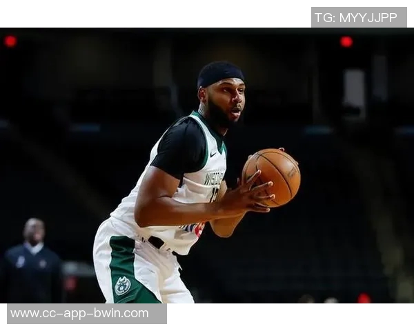 雄鹿需裁掉一名双向球员才能签下字母弟以增强球队实力